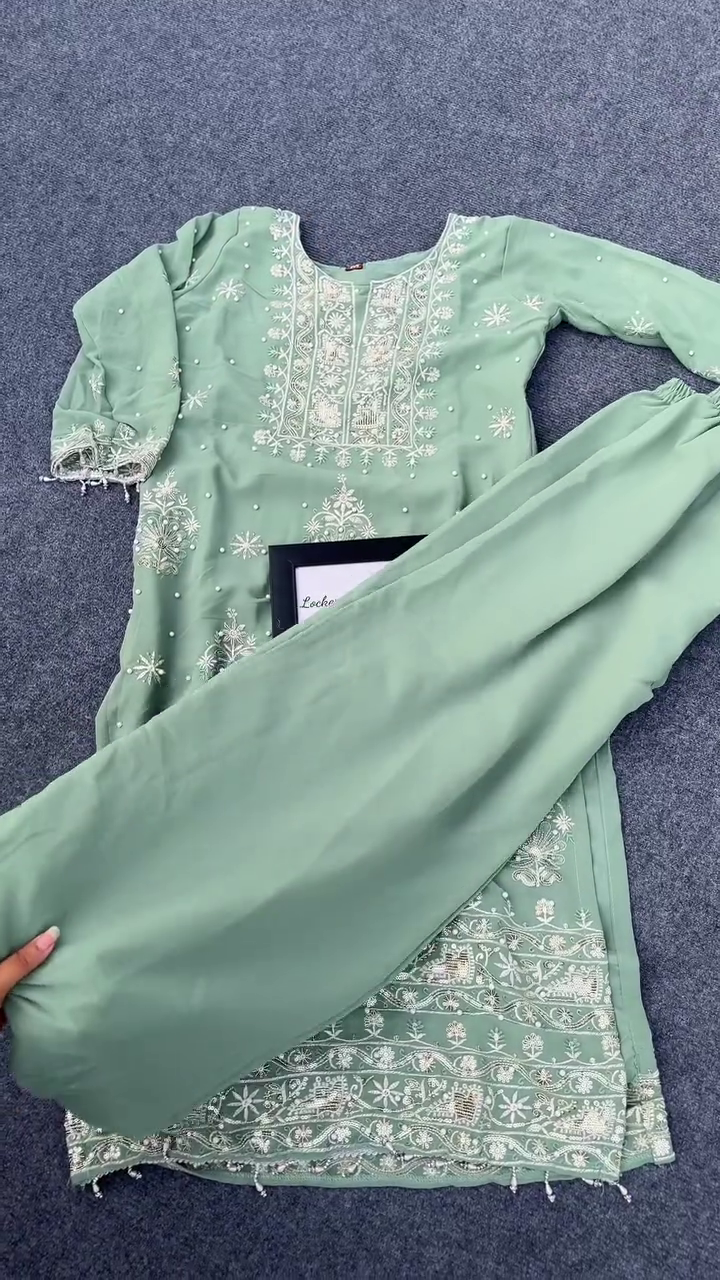 Lavender Unstitched Silk Suit with Hand-Painted Organza Dupatta – 4 Meter Set