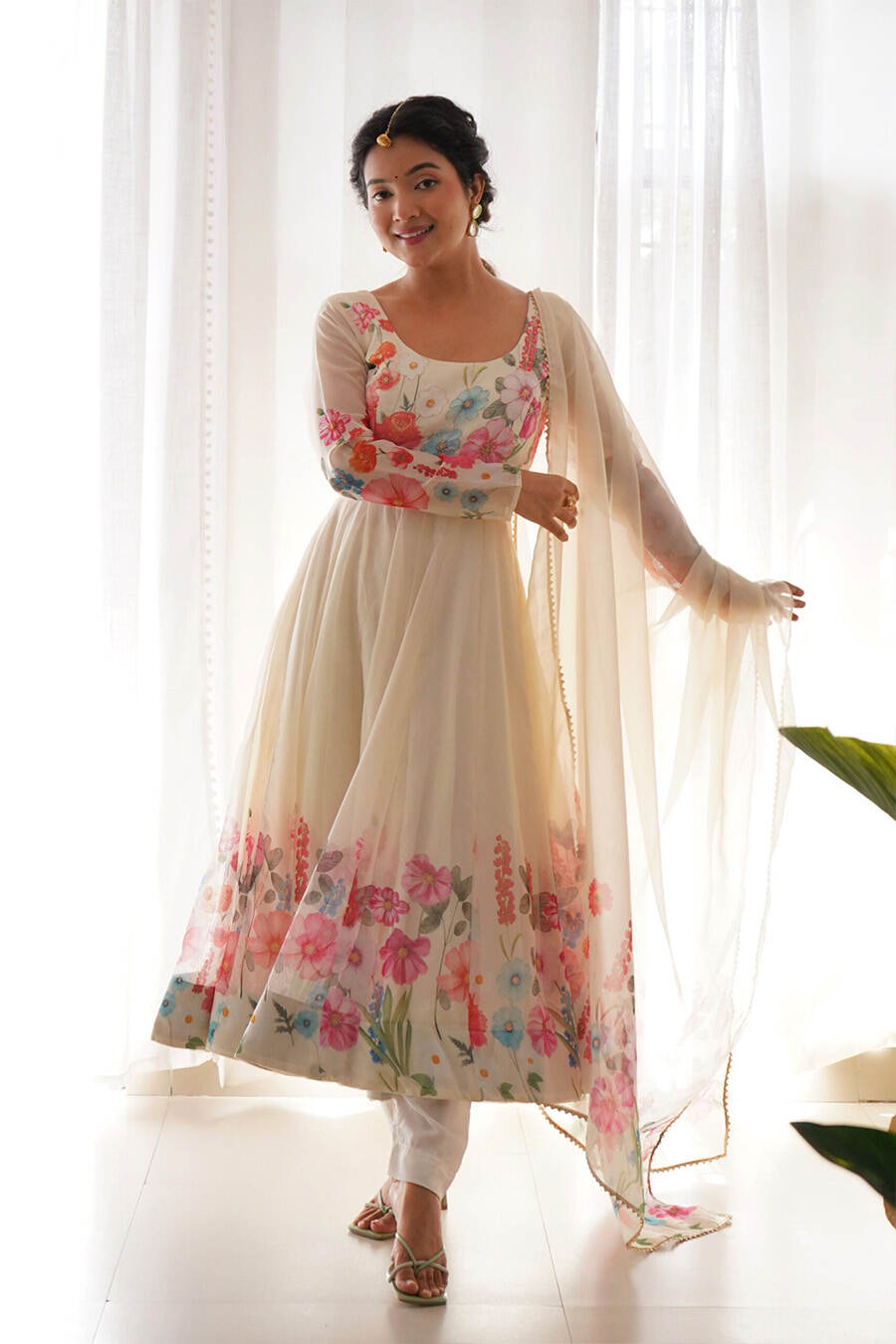 Women Georgette Gown Dupatta Set